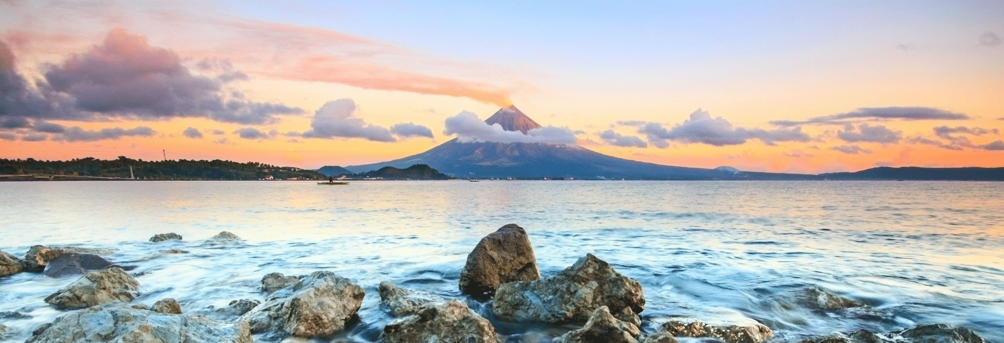 volcan coucher soleil